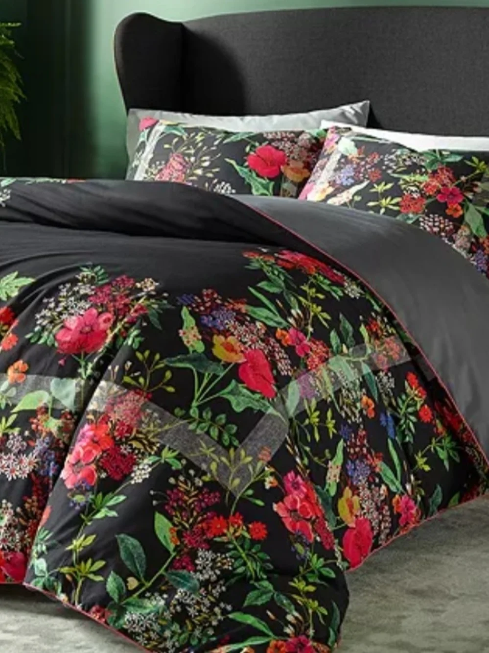 Ted Baker Metropolis Duvet Cover Set With 2 Shams